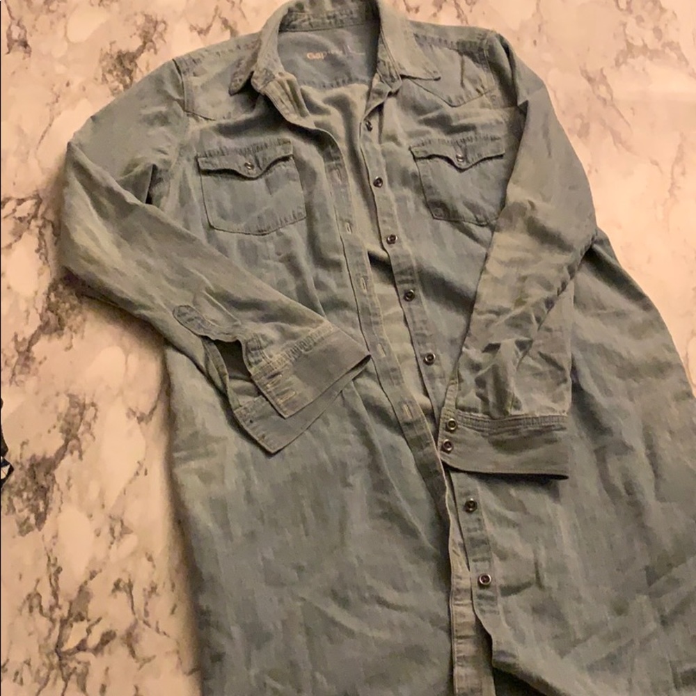Women’s chambray type ( not heavy denim) dress